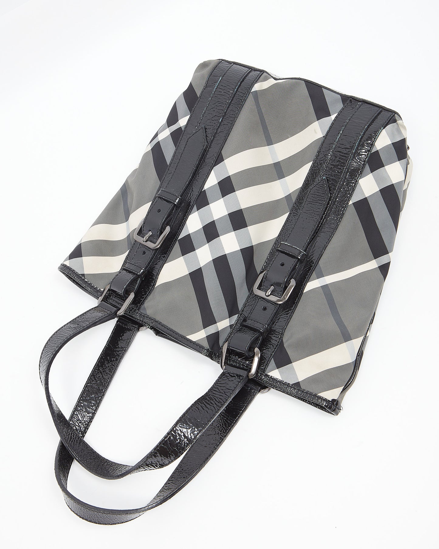 Burberry - Sac fourre-tout en toile et cuir verni Nova Check gris