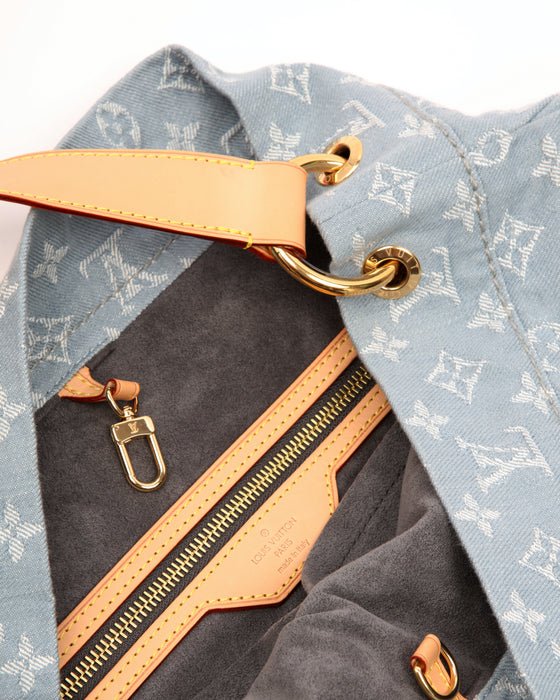 Daily handbag Louis Vuitton Blue in Denim - Jeans - 31104003