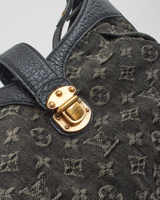 Louis Vuitton Black Monogram Denim Mahina XL Leather Cloth ref.154604 -  Joli Closet