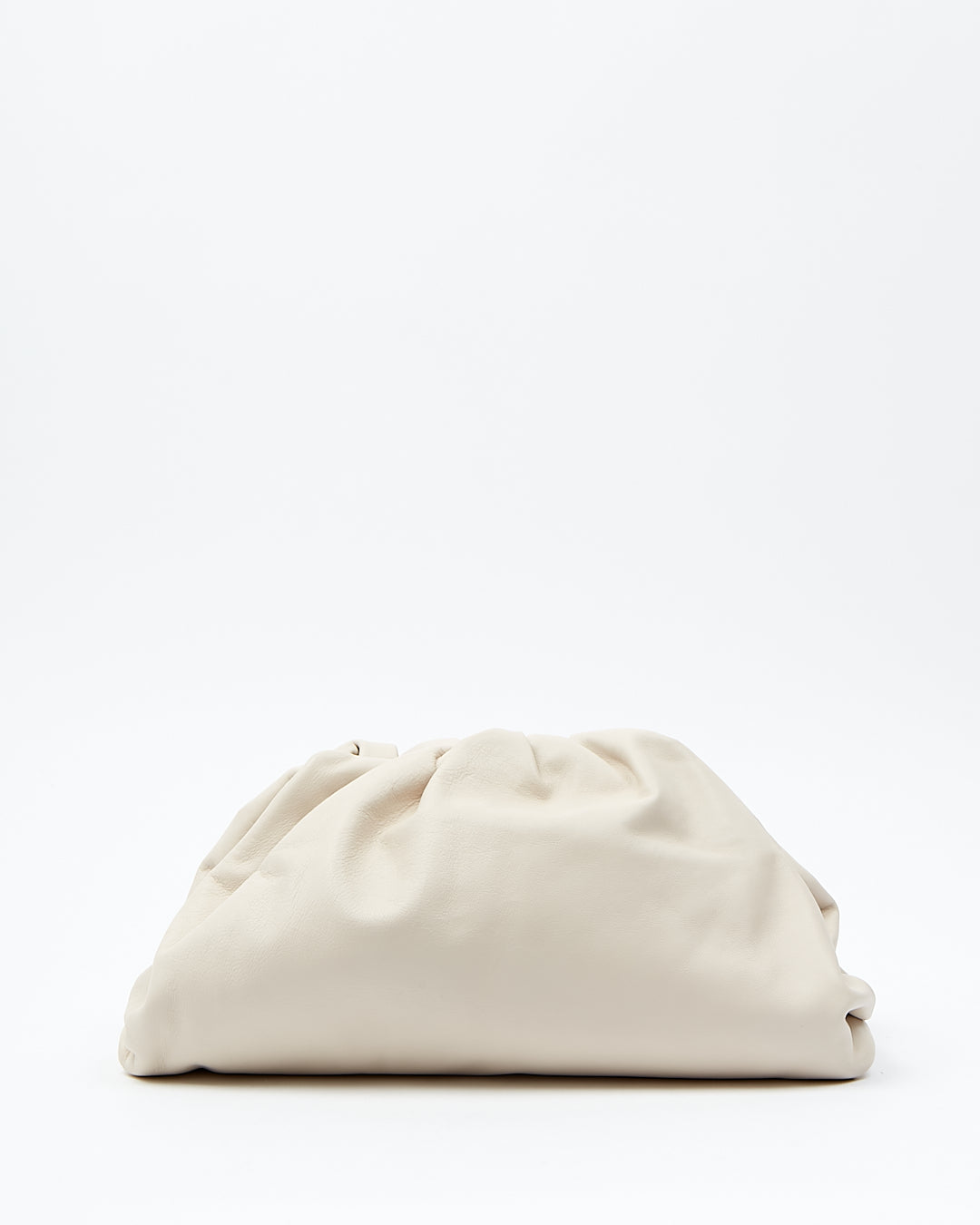 Bottega Veneta pochette en cuir blanc cassé The Pouch