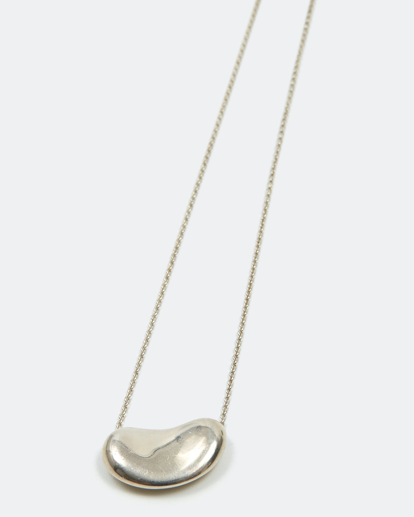 Collier pendentif Elsa Peretti en argent sterling Tiffany&amp;Co avec motif haricot