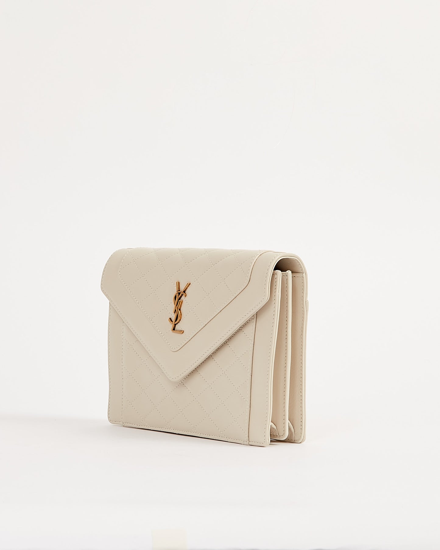 Sac à rabat matelassé Mini Gaby matelassé blanc cassé Saint Laurent