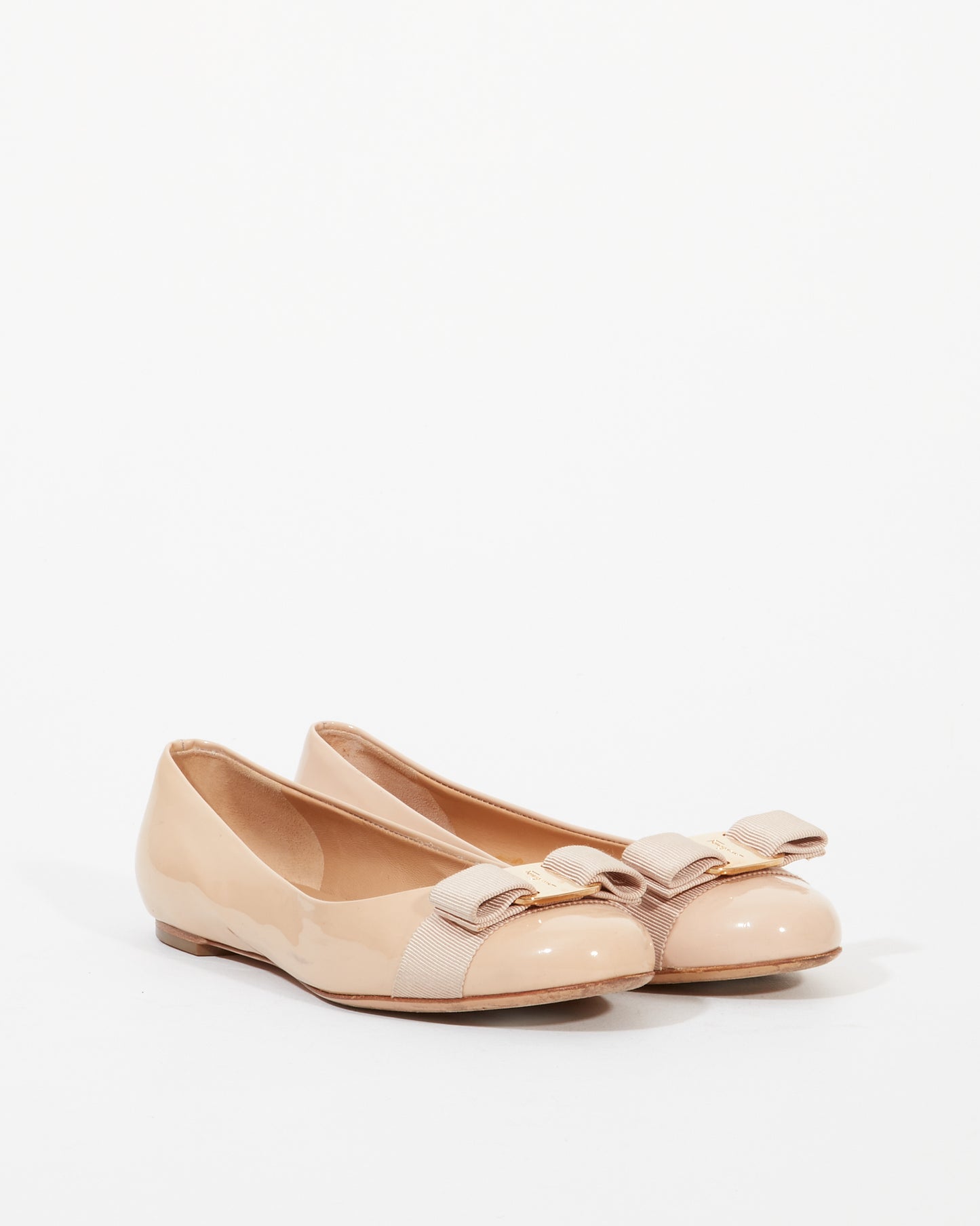 Ferragamo Nude Patent Vara Bow Ballerina Flats - 37.5