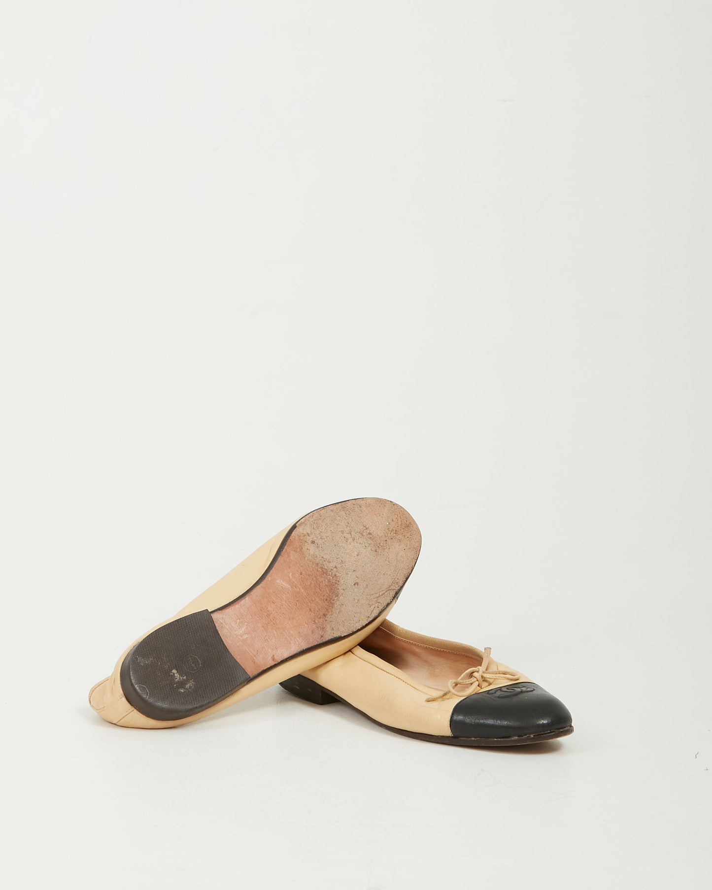 Chanel Beige/Black Classic Vintage Ballerina Flats - 37