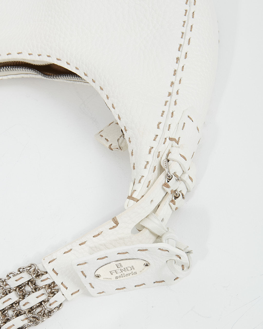 Fendi White Selleria Chain Détail Shoulder Bag